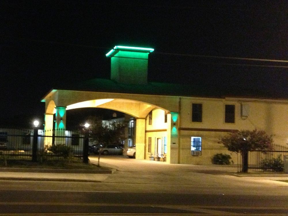 סן אנטוניו Pinn Road Inn And Suites Lackland Afb And Seaworld מראה חיצוני תמונה